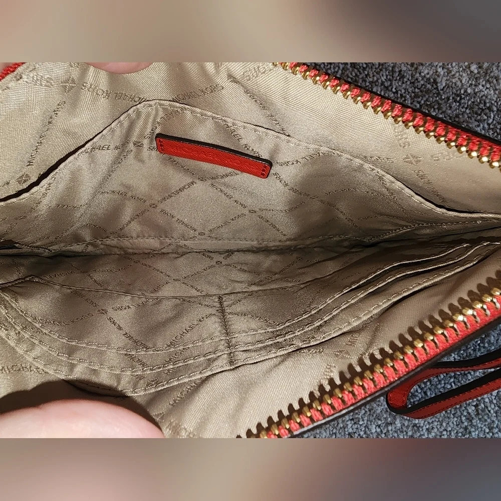 Michael KORS Jet Set Red Travel Wristlet‎